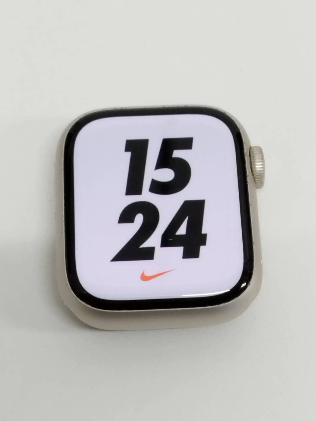 Apple Watch Nike Series 7 GPS セルラー 41mm A2476 スターライト MKJ33J A