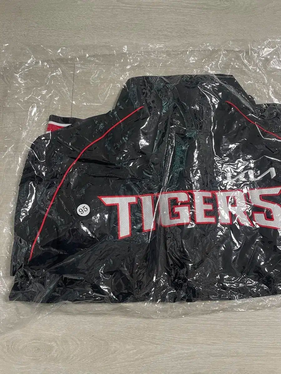  KIAタイガース 24 アセンティック 秋冬用アウター XS その他 ウェア