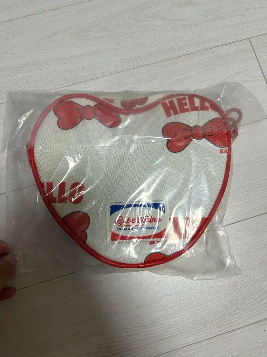 BEBE DE PINO ベベデピノ クロスバッグ