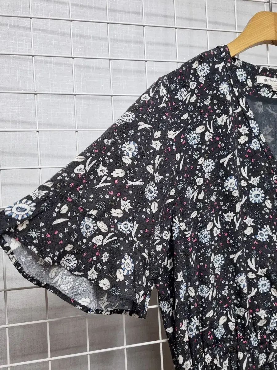  サースデーアイランド ONE PIECE M ほぼ 長袖 七分袖 その他