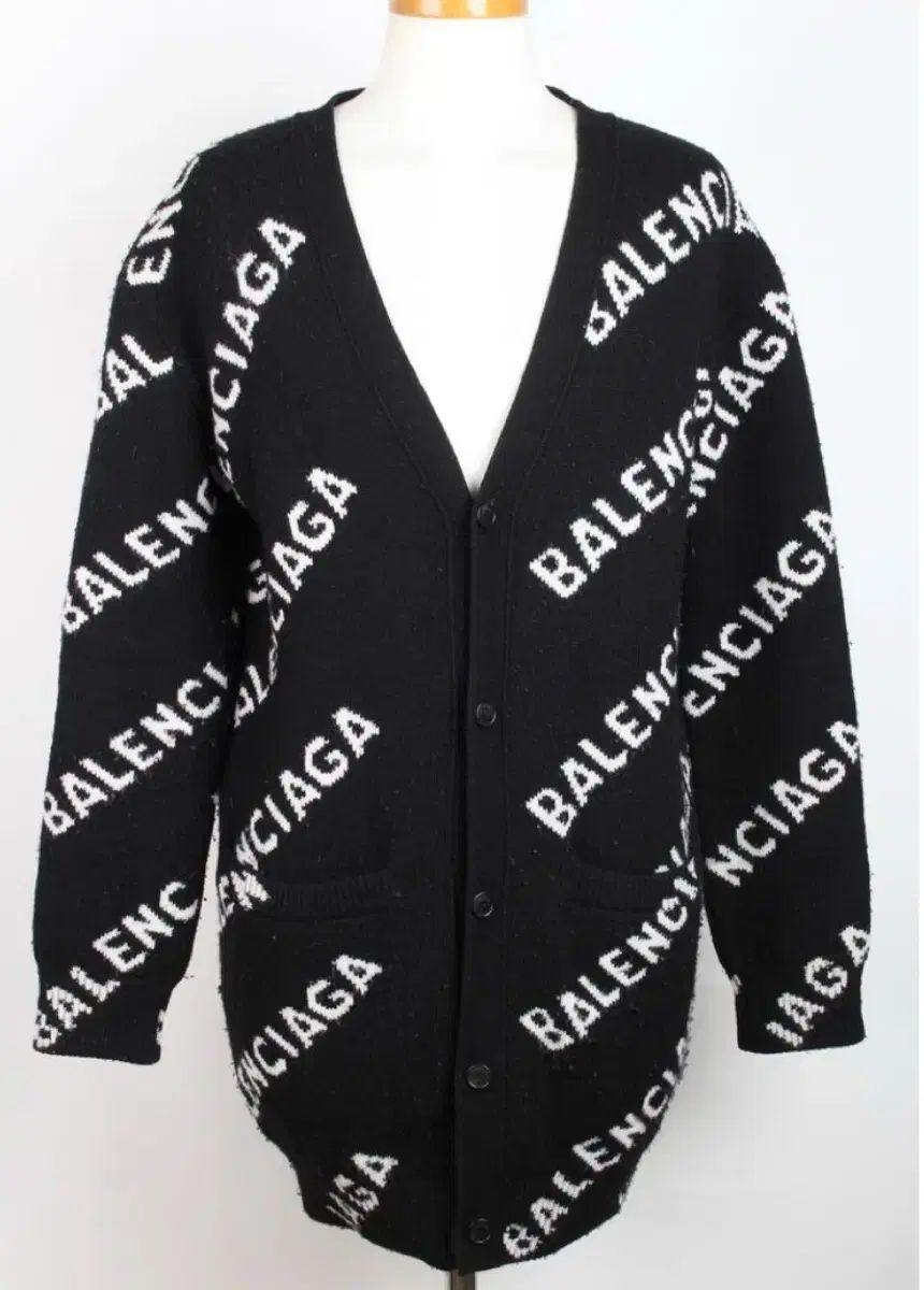 韓国 百貨店 タグ BARENCIAGA バレンシアガ ロゴ レタリング ユニセックス ウール混 カーディガン