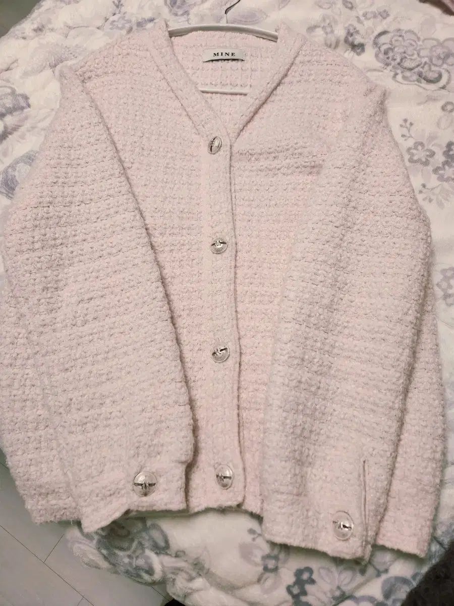 マイン いちごミルク色 カーディガン 90