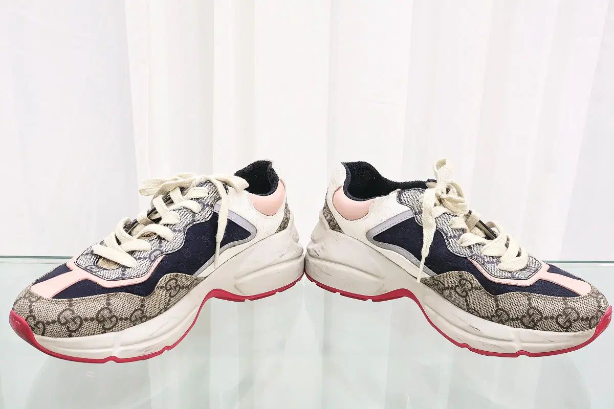 モノグラム ライトン