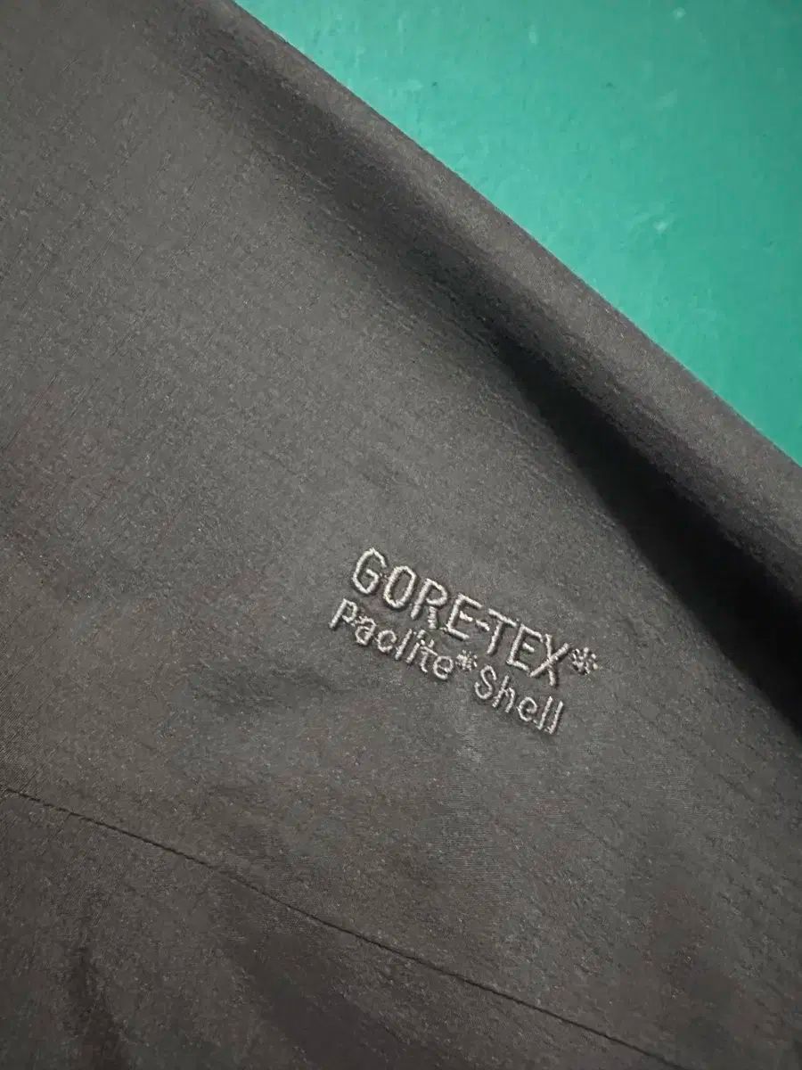 アークテリクス パックライト ゴアテックス ウィンドブレーカー ブラウンS OLIVEOS_COM_TR