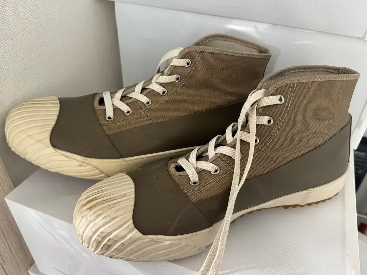 ムーンスタースニーカー ハイ オールウェザー 260