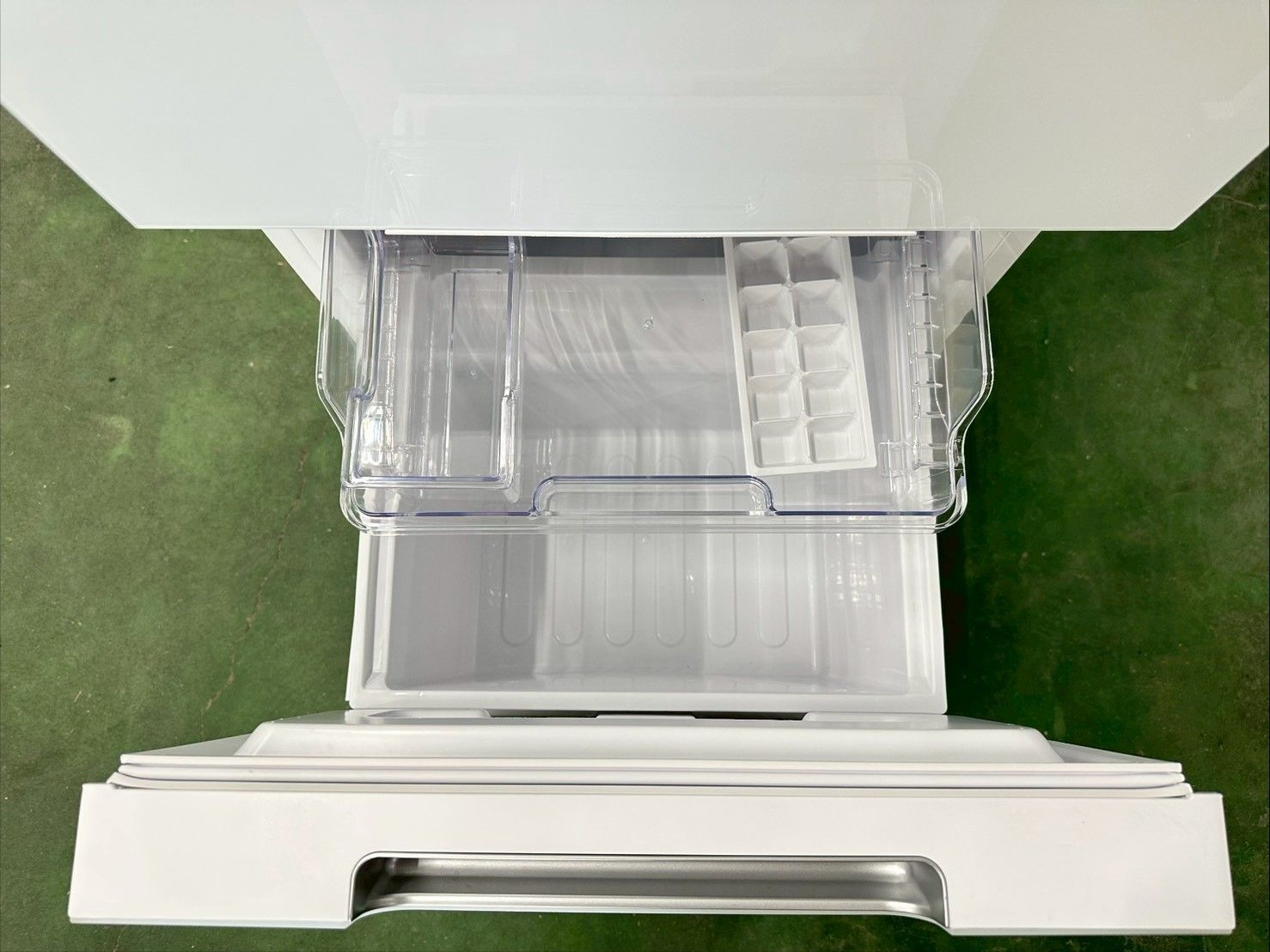 大阪送料無料★3か月保障付き★2023年★SJ-GD15J-W★IR-1011 大阪送料無料☆3か月保障付き☆冷蔵庫☆シャープ☆2ドア☆2023年☆SJ