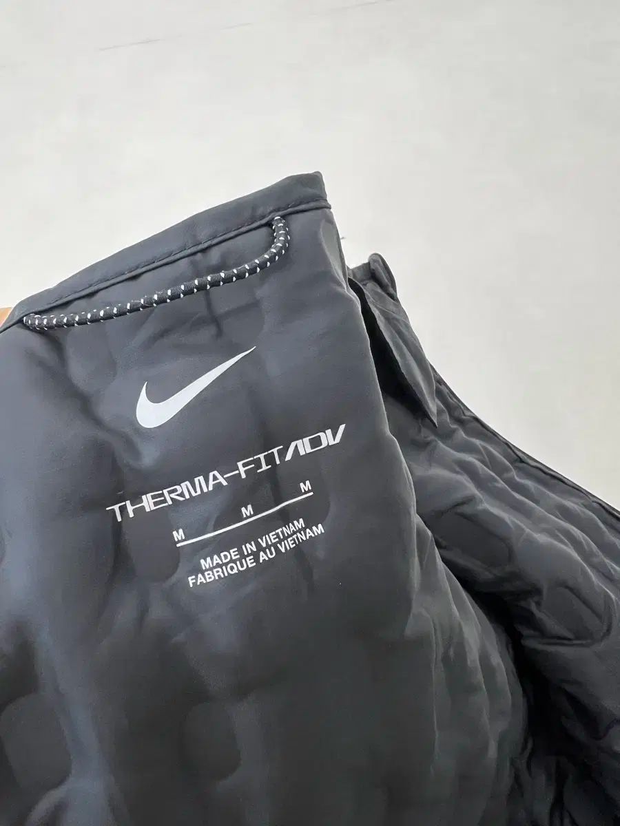  ナイキ サーマフィット ランニング ゴルフ グース ダウンベスト レディース M 85 その他 レディースウェア