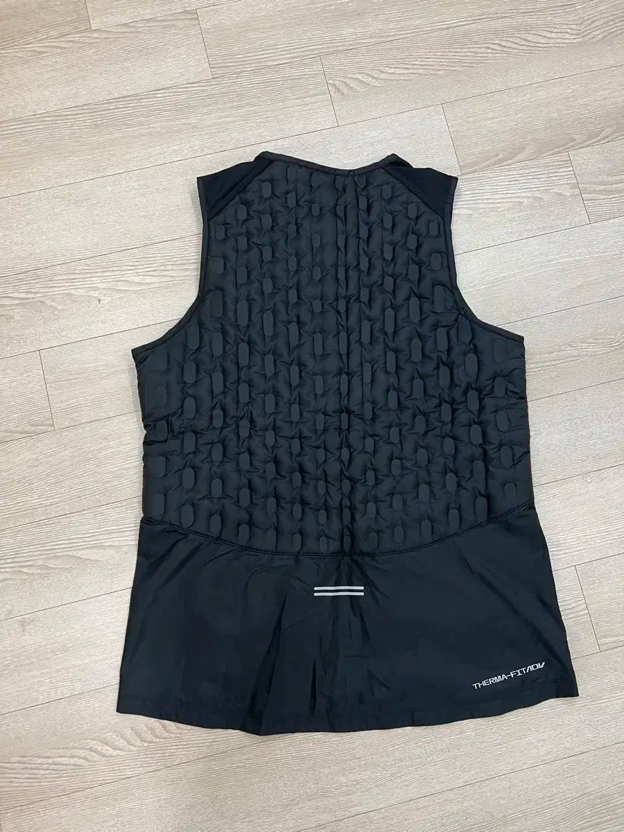 ナイキ サーマフィット ランニング ゴルフ グース ダウンベスト レディース M 85