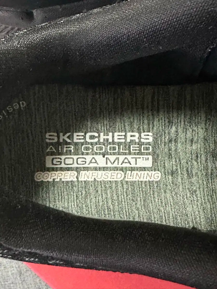 スケッチャーズ ランニングシューズ 270 スニーカー