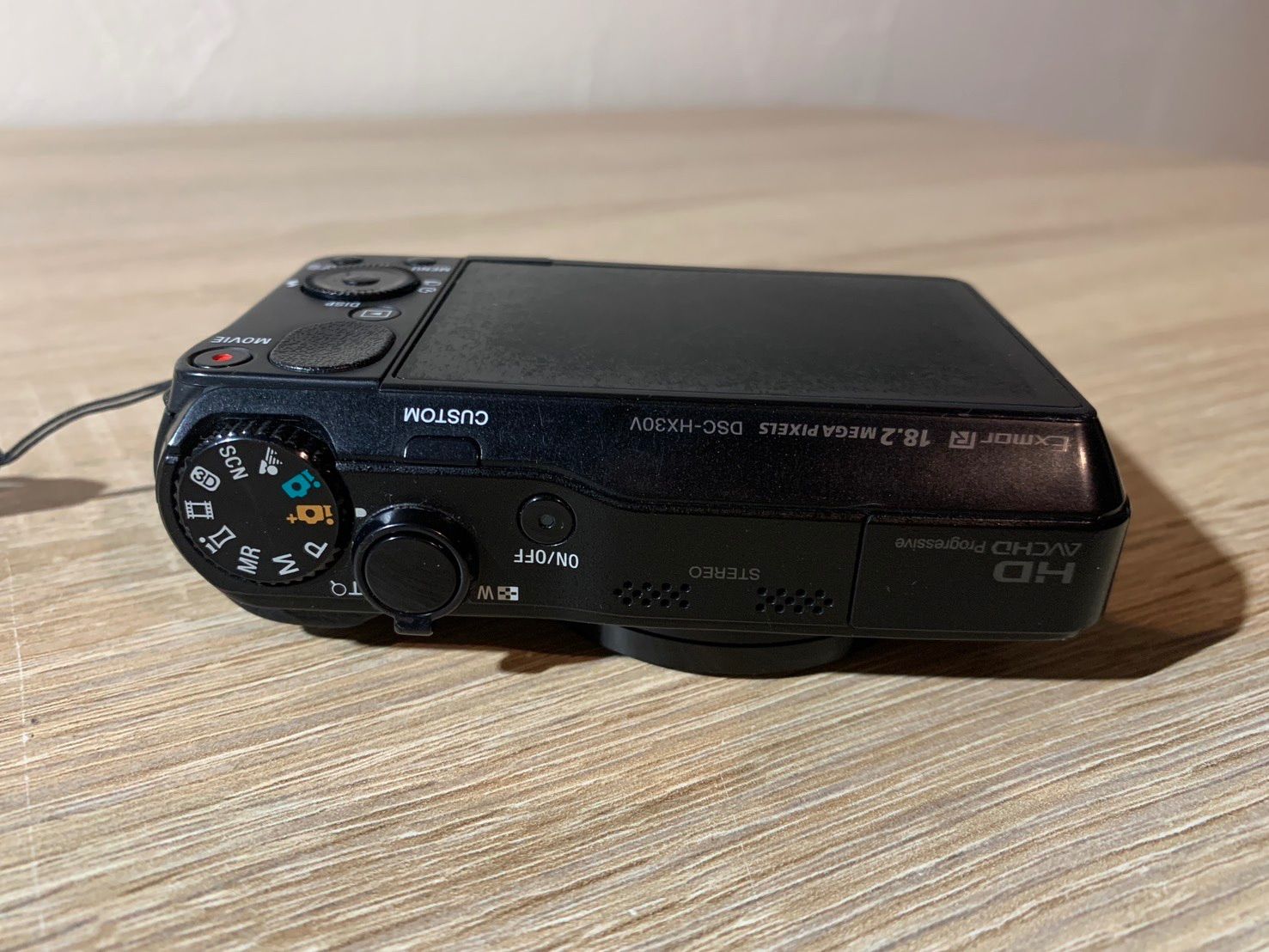 ブラック デジカメ