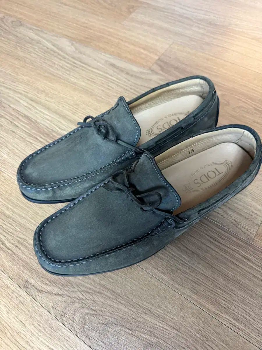 TOD S トッズ スウェード ローファー 7 5 サイズ