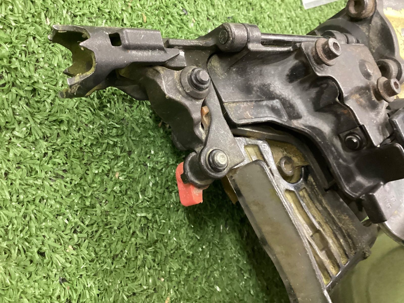 75㎜高圧ロール釘打機 メタリックゴールド