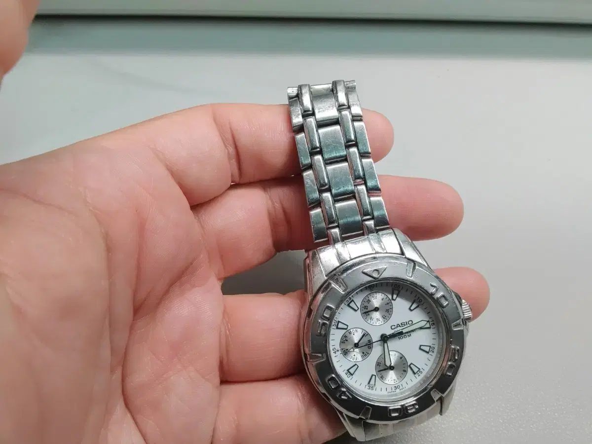 カシオ サブマリーナー ダイバーズウォッチ st mtd-1047