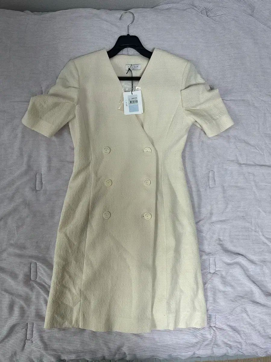 SANDRO サンドロ ベージュ ONE PIECE 43 サイズ