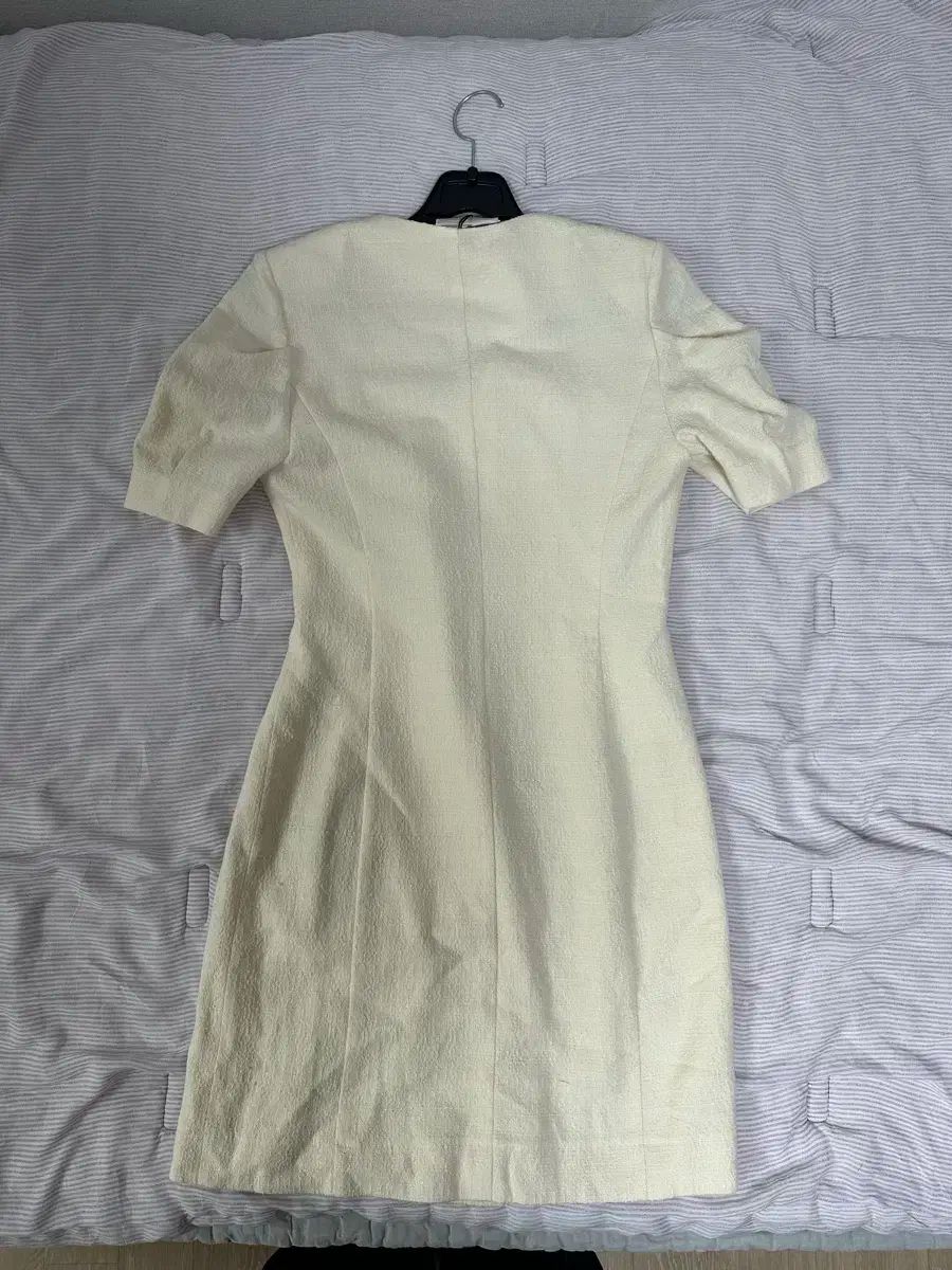 SANDRO サンドロ ベージュ ONE PIECE 43 サイズ