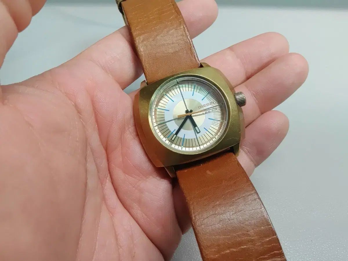 DIESEL 90 s DZ1078 クオーツ 時計