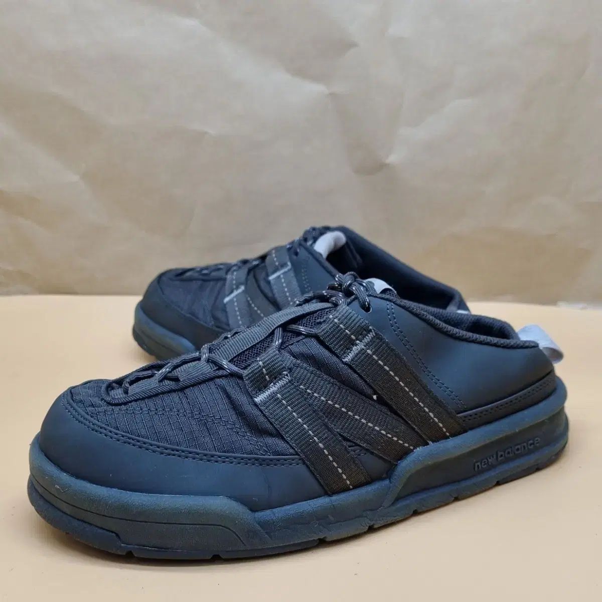 ニューバランス CRV メンズミュール 260