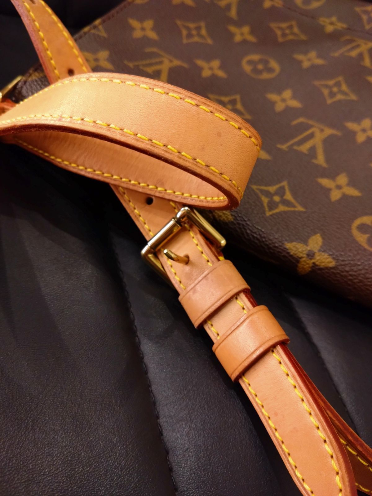 ショルダーバッグ M