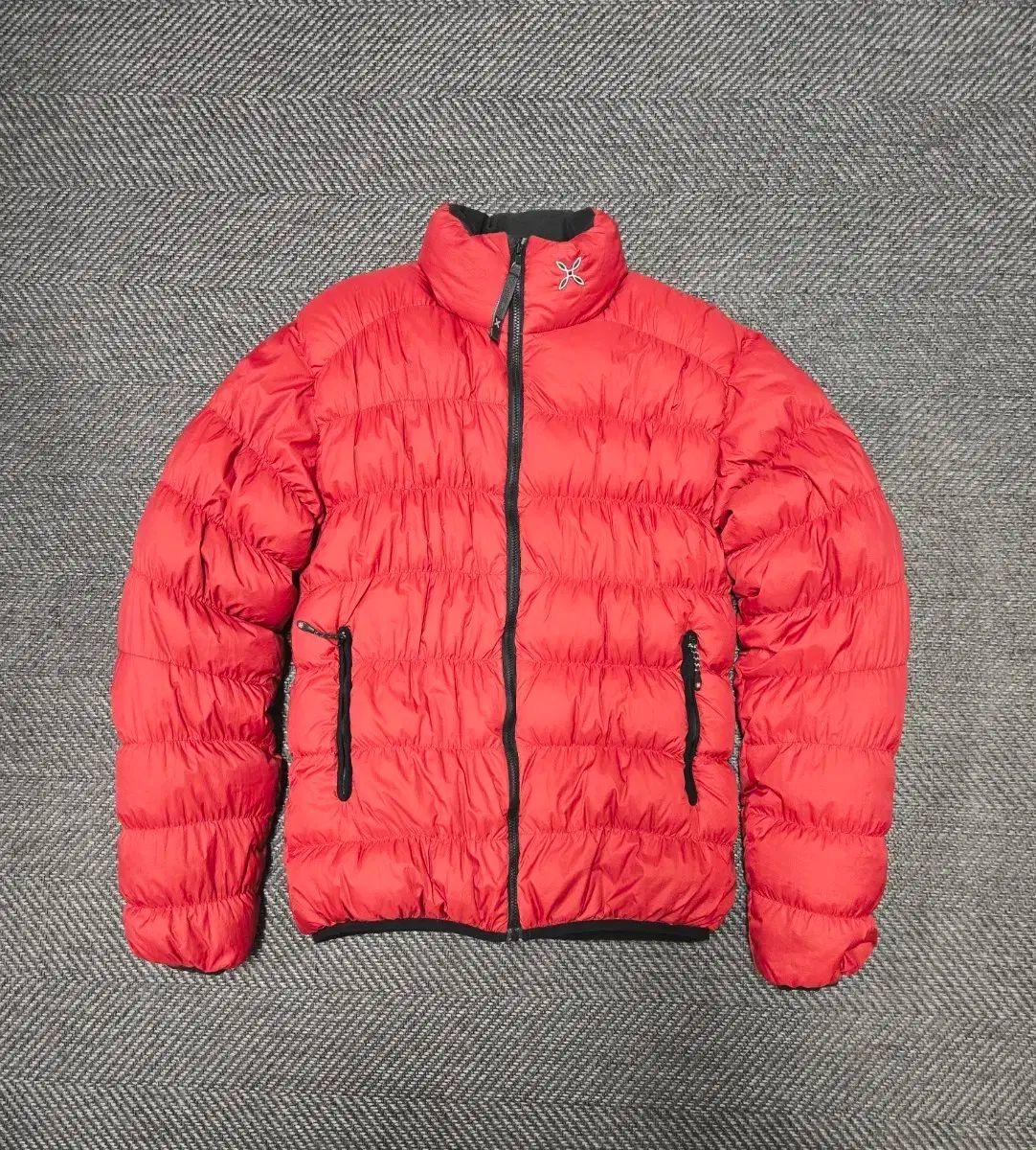 モンチュラ エベレスト デュベット ダウンジャケット