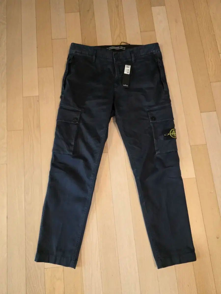 32fwストーンアイランド カーゴパンツ 33