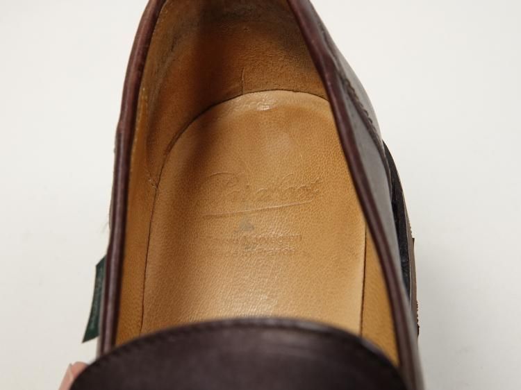 ダークブラウン