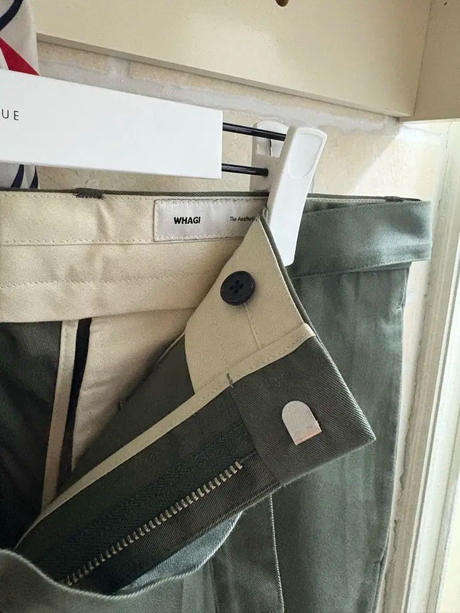 ミリタリー グリーン