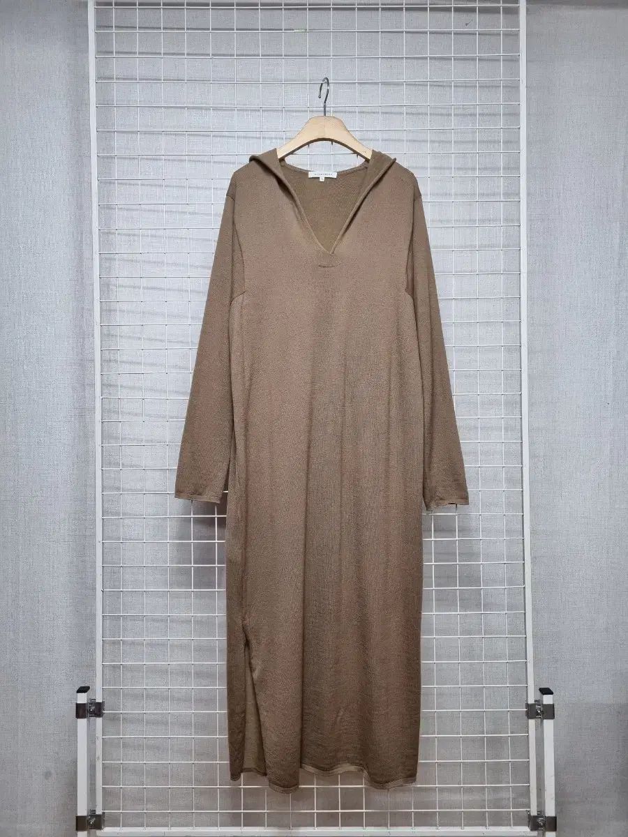 the CASHMERE フード ニットワンピース