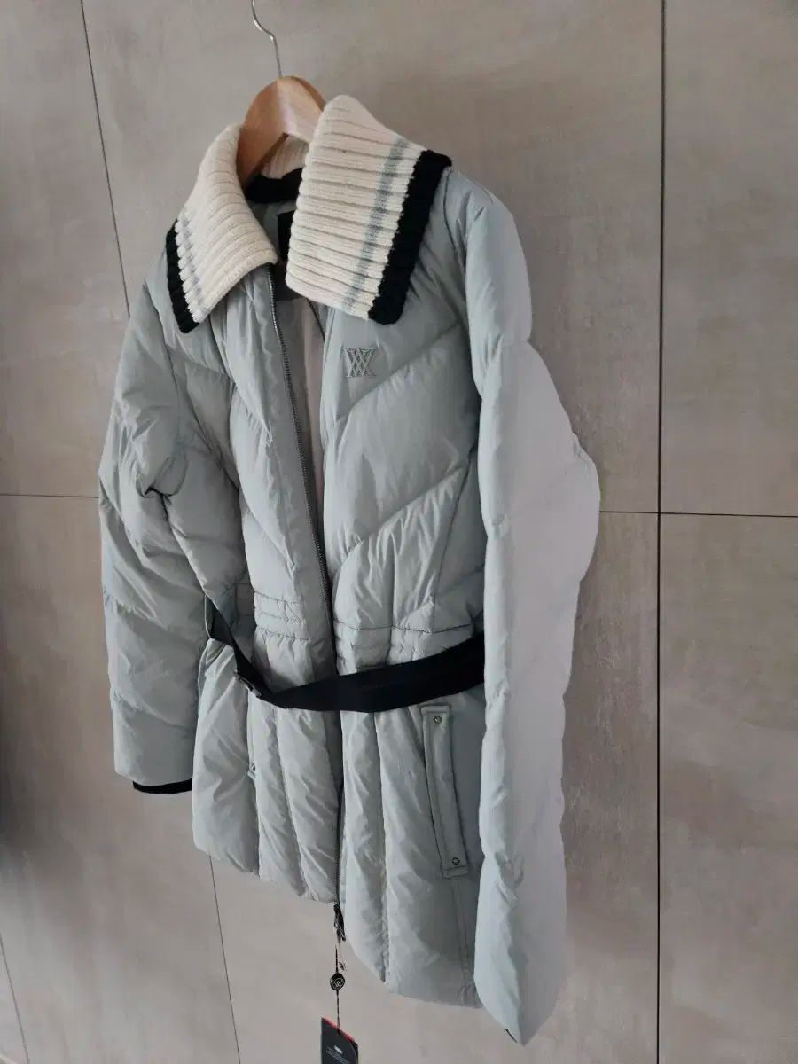 アニュー レディース ベルト付き ダウンジャケット