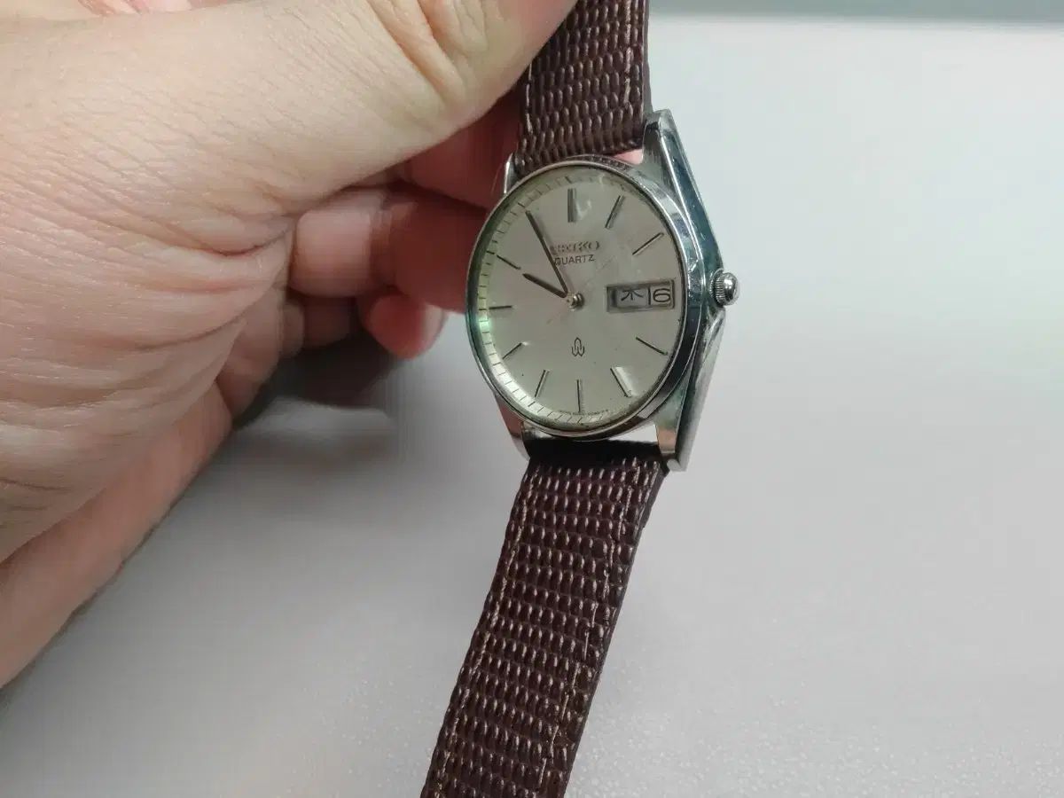クオーツ 時計