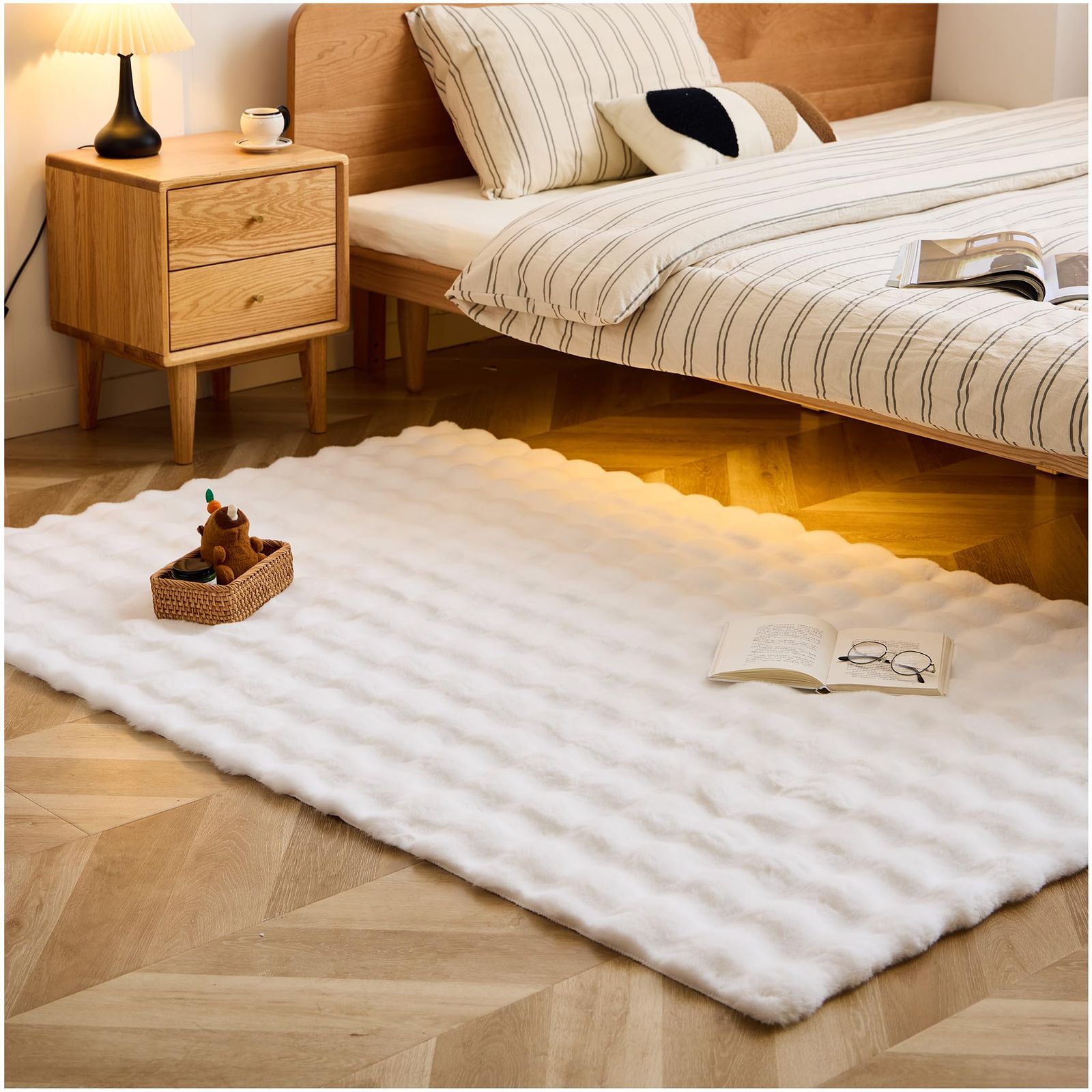 ピュアホワイト ラグ 120 180 cm 約1畳 カーペット ポコポコ ロングパイル もこもこ かわいい 韓国インテリア リビング 子供部屋 ベッドルーム フローリング対応 裏面スエード調 滑り止めシリコンドット 厚手 マット 並行輸入品