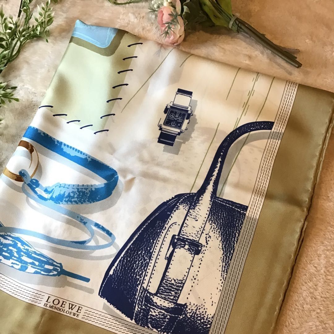  LOEWE 大判 シルクスカーフ ファッション雑貨イラストデザイン ロエベ バンダナ スカーフ 小物