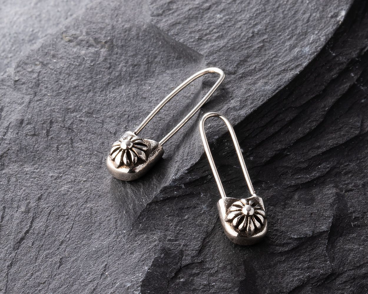 シルバー925 ピアス セーフティピン 安全ピンモチーフ 両耳セット