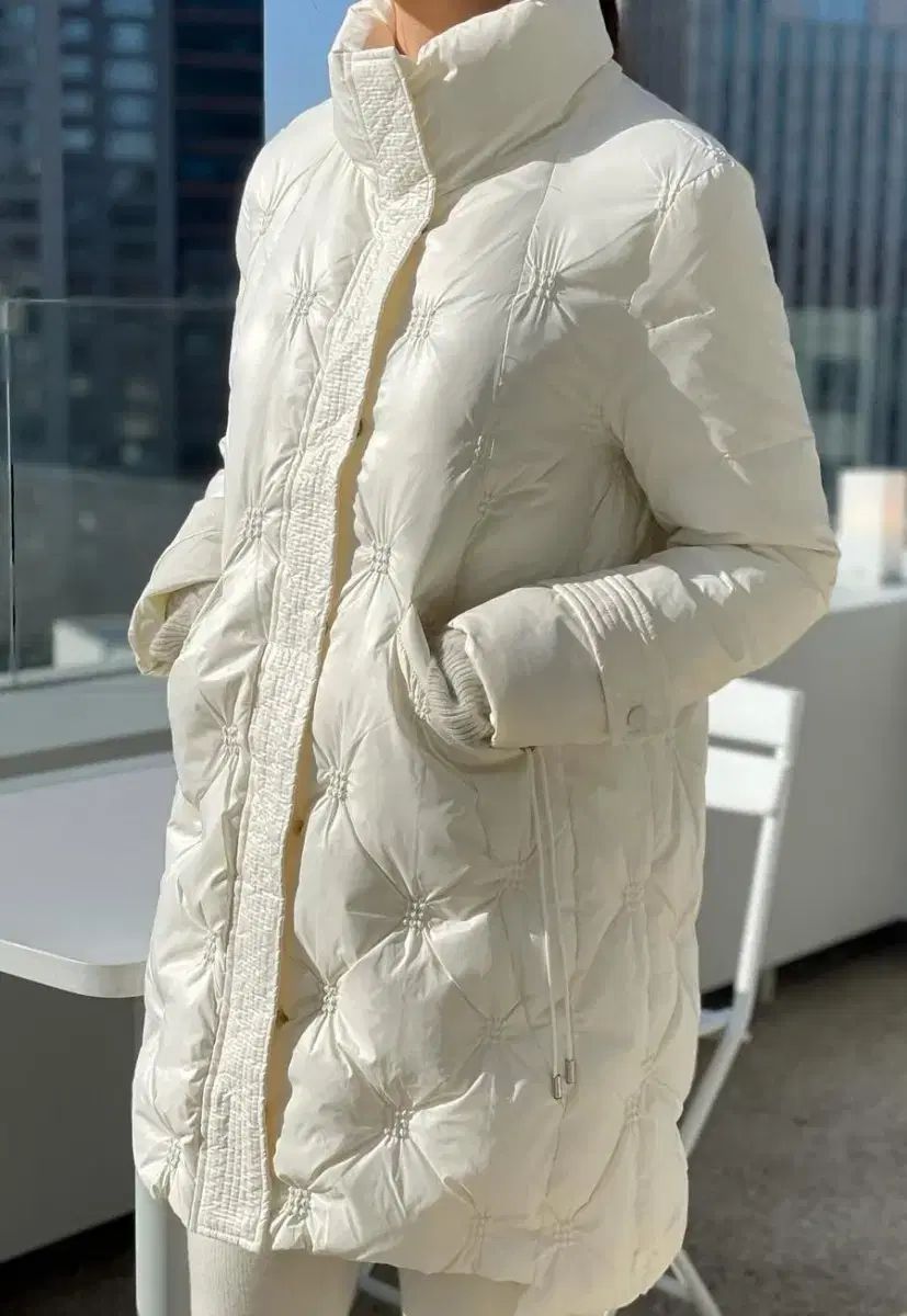 ザ バケーションショップ アイ 눈꽃ダウン アイボリーSサイズ