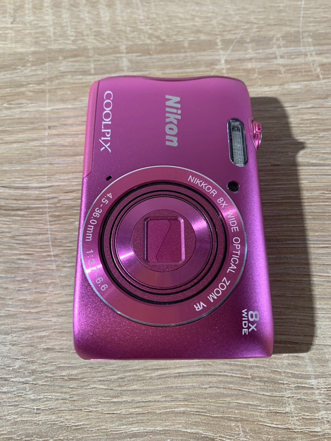COOLPIX S3700