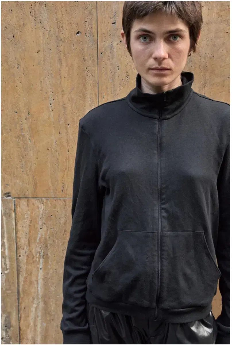 MUDULE ネックジップアップ ブラック 4