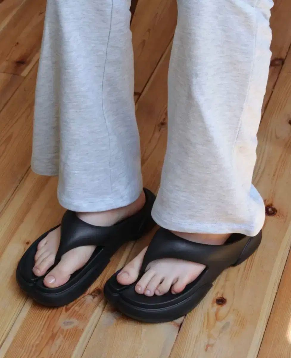 フェイズ ジェニ ビーチサンダル ブラック