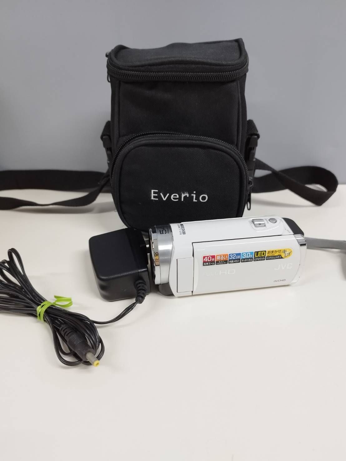 JVC Everio GZ-E265-W ビデオカメラ