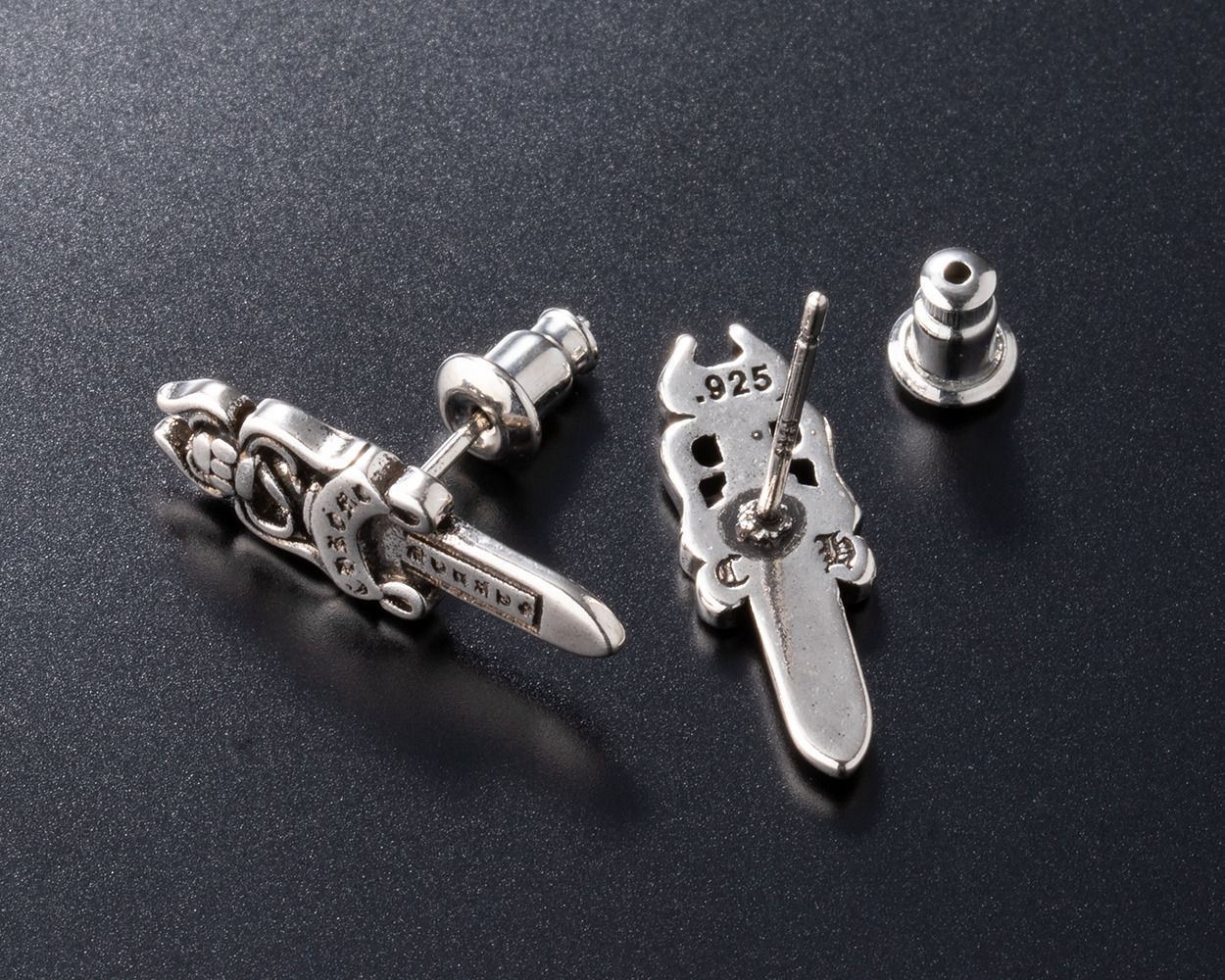 シルバー925 ピアス メンズ レディース ダガーモチーフ 剣型 両耳