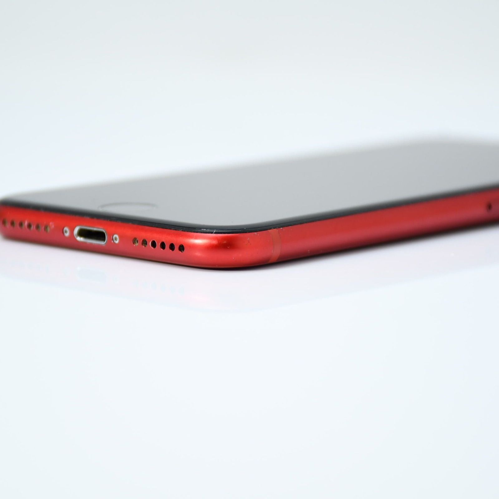 iPhone 8 256 docomoバッテリー87 バッテリー最大容量 100％】docomo SIMフリー iPhone 8 256GB レッド