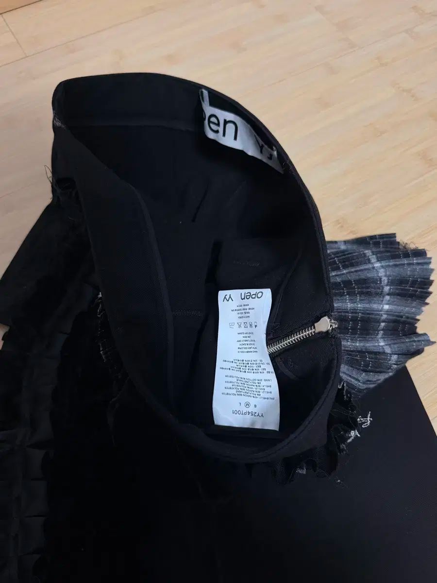 Open yy プリーツ レイヤード Bermuda Shorts B