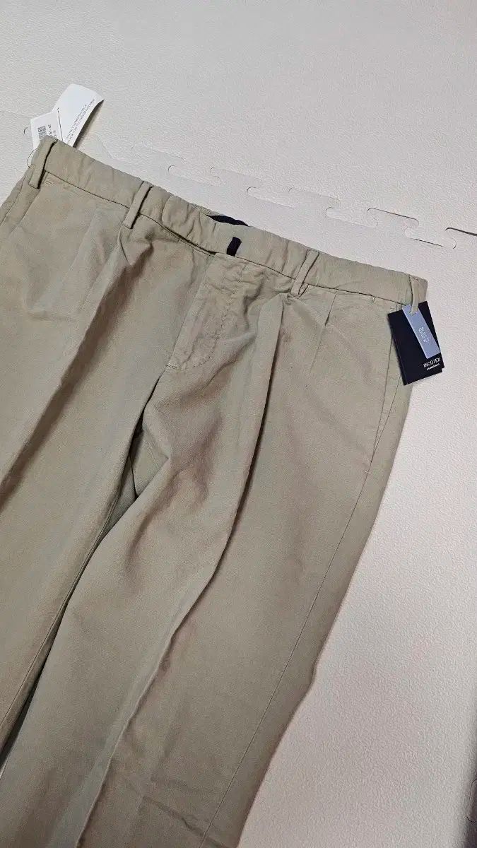 INCOTEX スリムフィット ツータック コットン パンツ 50