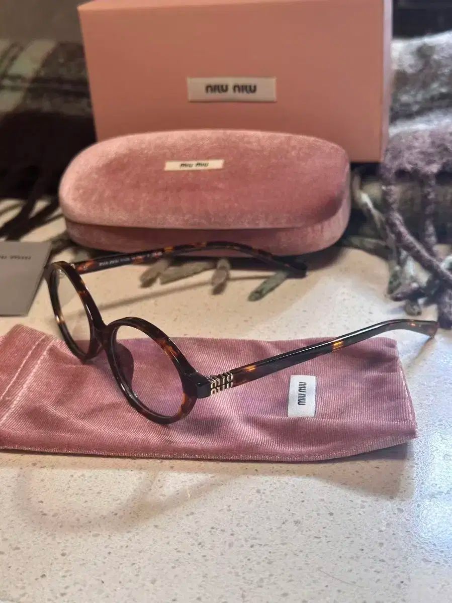 ミュウミュウ MIU MIUメガネ