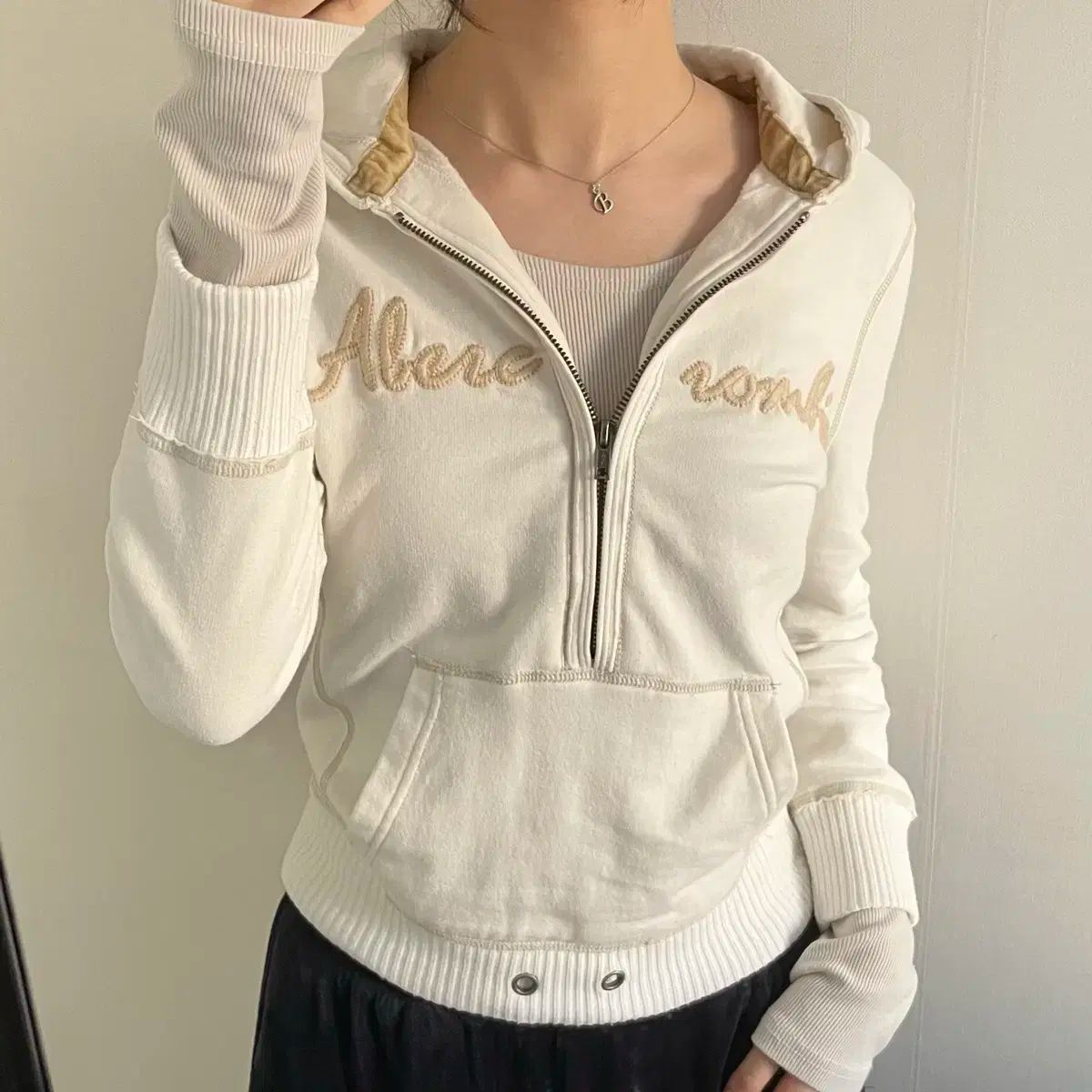 アバクロンビー ハーフ フード ジップアップ