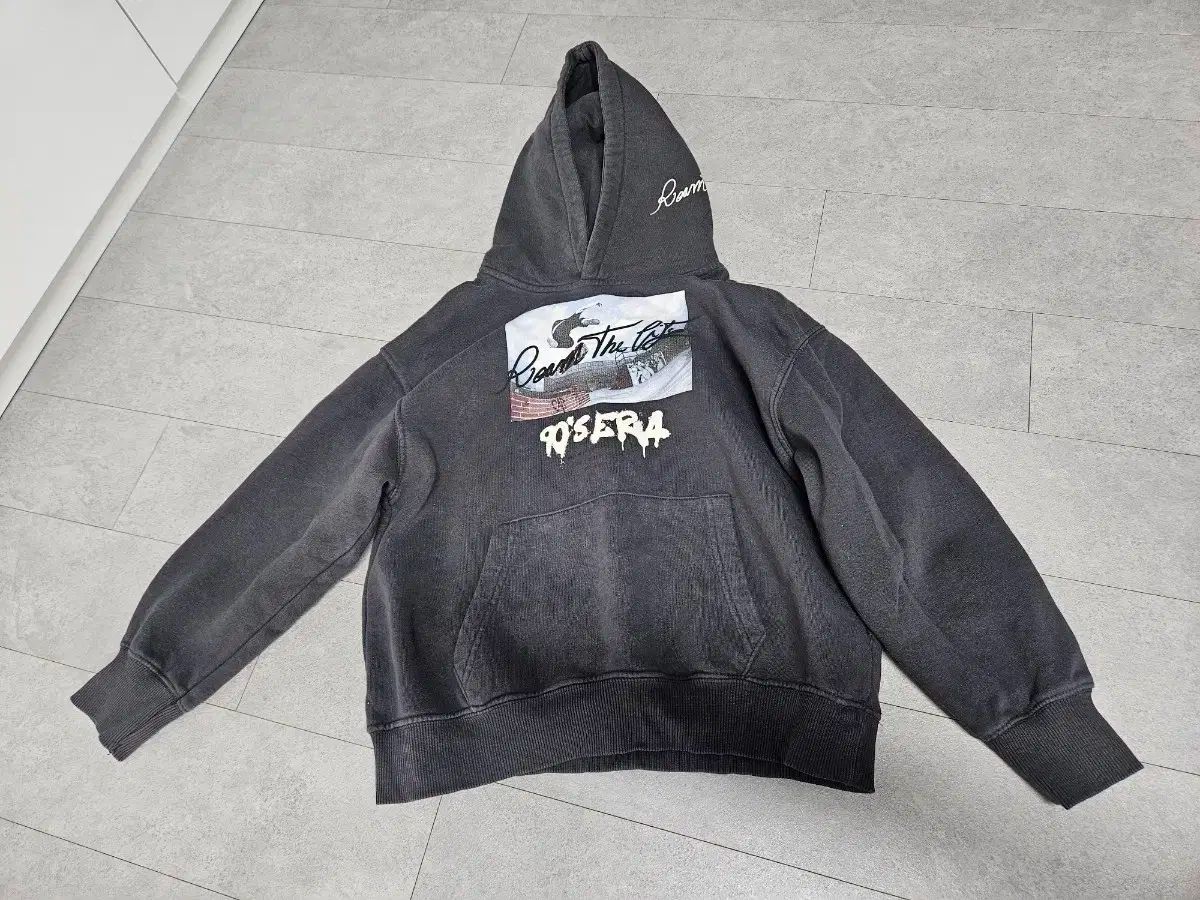 ザラ キッズ 起毛 フードTシャツ 139