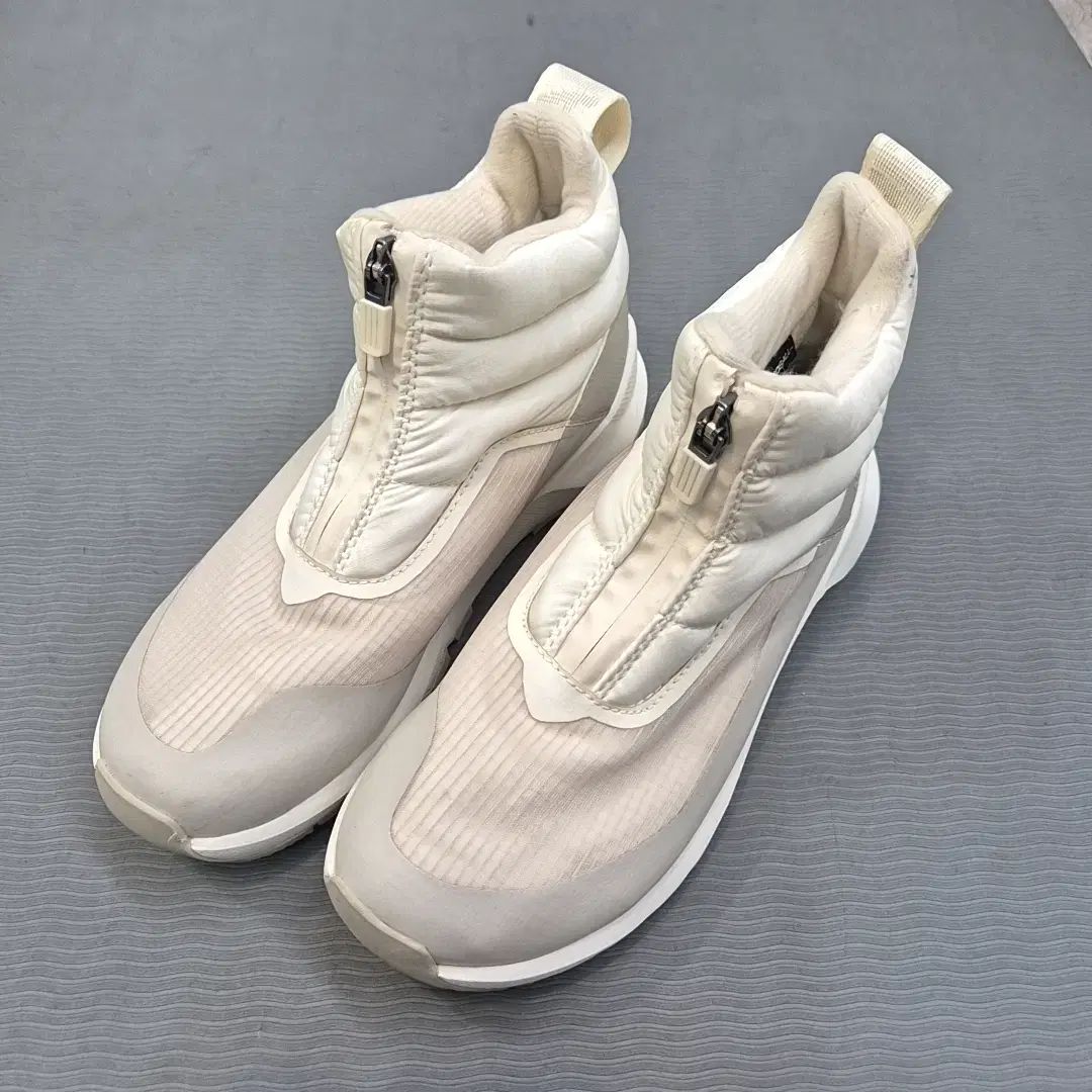 ザノースフェイス サーモボール 防寒 ブーツ 220