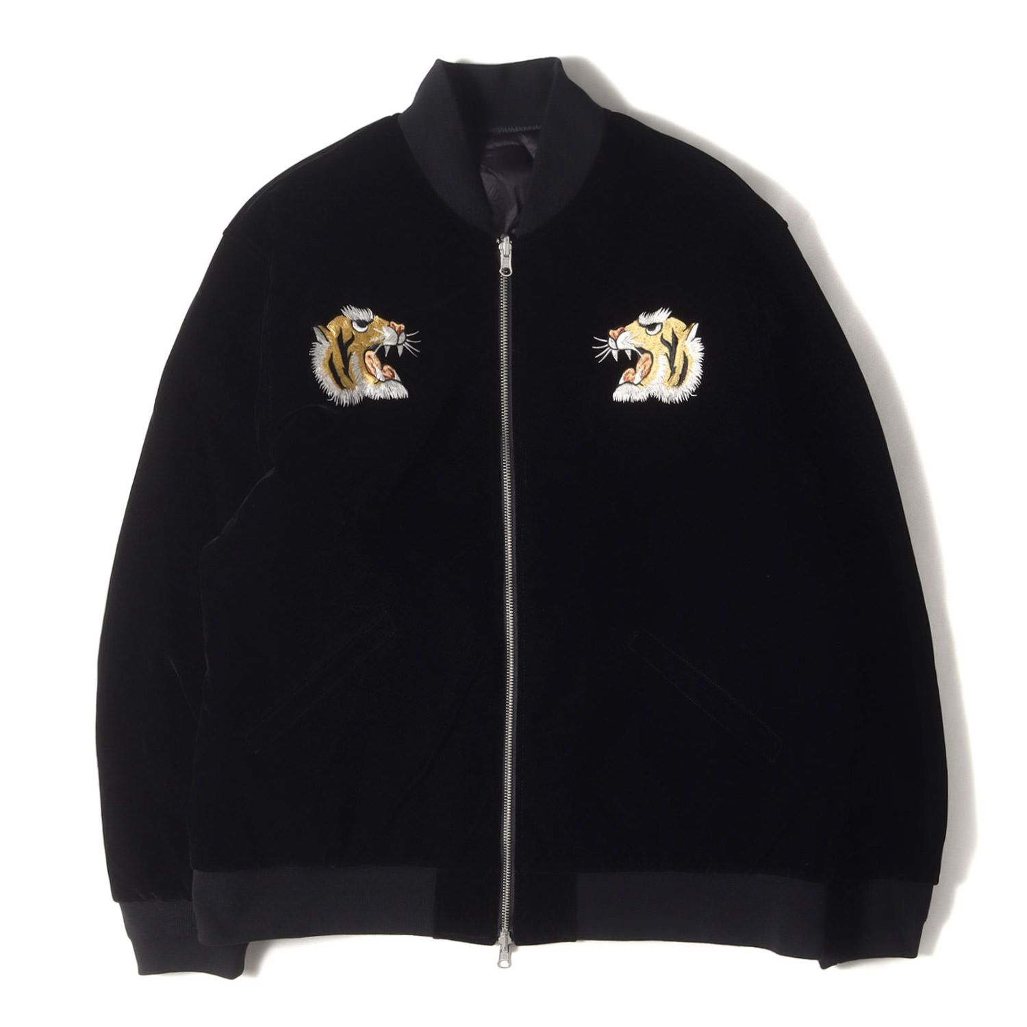 TAION タイオン ジャケット ブラック 黒 サイズ L ジャパン 虎刺繍 リバーシブル スカジャン ダウンジャケット アウター ブルゾン 上着 メンズ