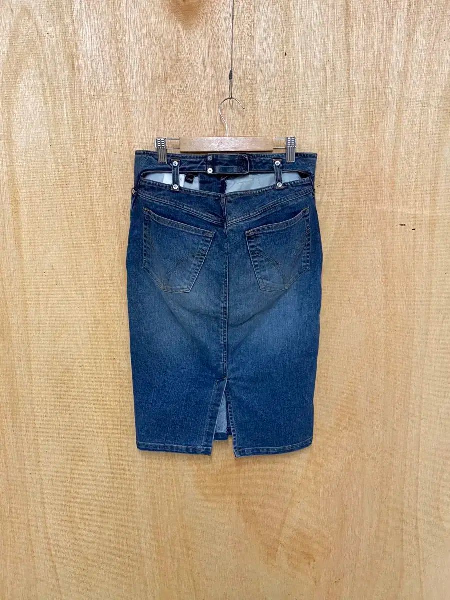 ドルチェ&ガッバーナ スリット スカート