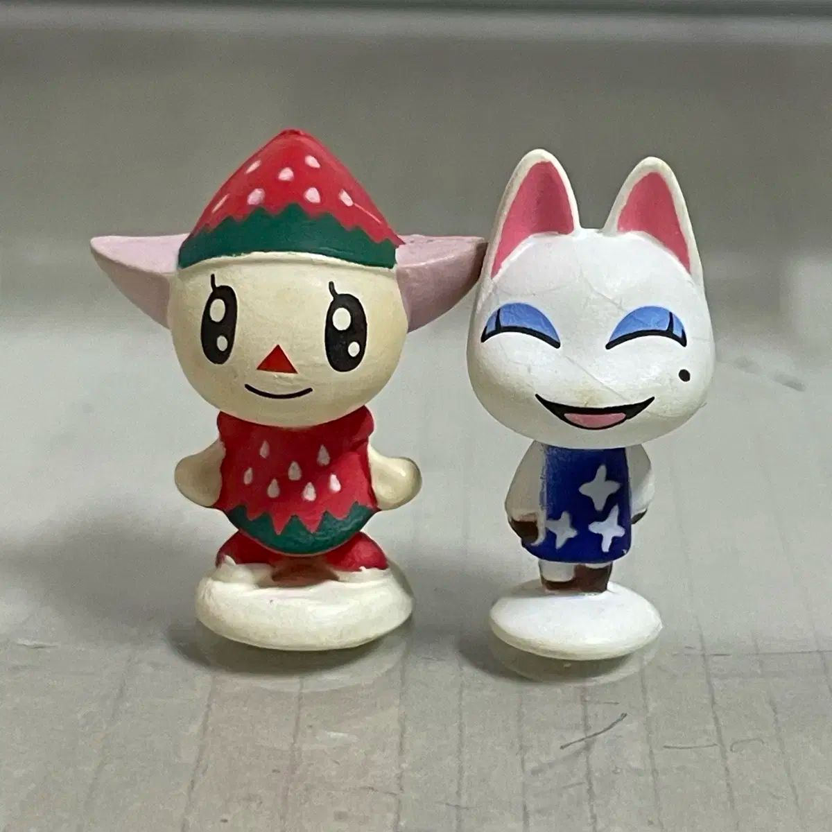 2001 どうぶつの森 スープをまぜまぜ いちごレディース住民 オリビア フィギュア まとめ