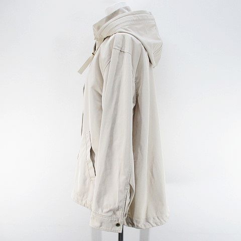 ライトベージュ