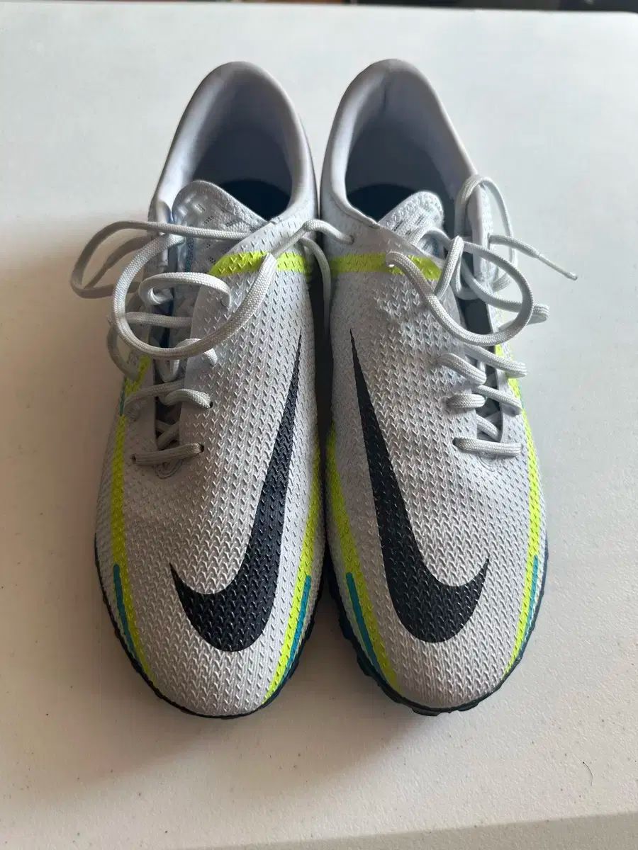 ナイキ ファントムGT プロ TF 285